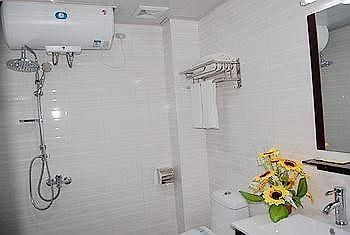 Wudang Mountain Sun Shine Hotel Wudangshan Екстериор снимка